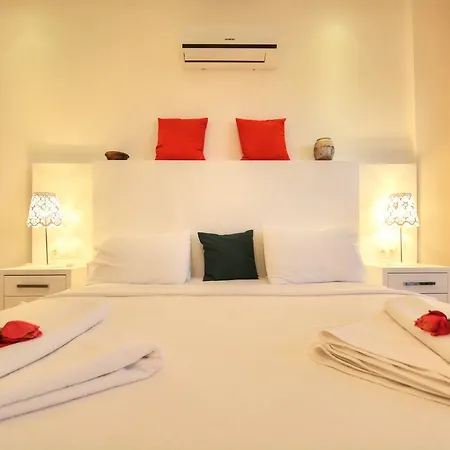 Ella Villa Kas
